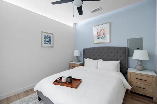 Luxury Living with Fitness Center and Pool - Stylish Modern Escape