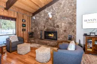 Private Hot Tub and Game Room - Spacious Mountain Retreat