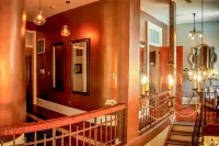 Gorgeous Oasis with Heated Pool and Firepit - Elegant Romantic Retreat