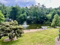 Mill House Retreat Hotels in Flat Rock