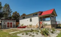Stunning Salish Sea Views / High-end & Modern! Close to Olympic National Park!