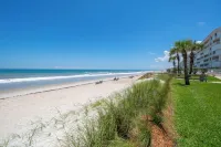 Oceanfront  2 bedroom/2-bathroom Condo in Indian Harbour Beach Club Unit 107