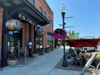 Best location! King bed master suite with private rooftop patio and steam room. Hotels in Sandpoint