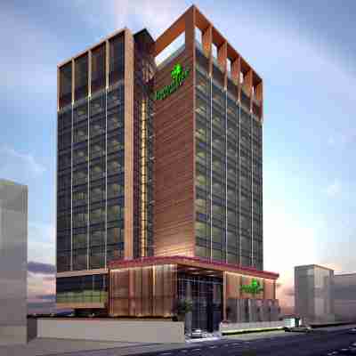 Lemon Tree Premier Malad Mumbai Hotel Exterior