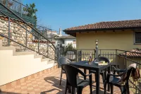 كاسا ديل جاتو إن باراتيكو Hotels near Chiesa Parrocchiale di San Pietroa