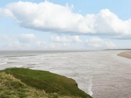 The Snuggly Sheep Shepherd Hut Campview Farm Stay