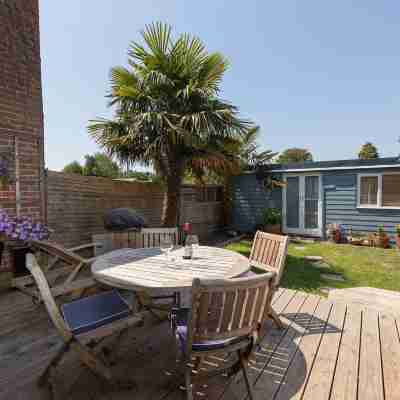 Stylist Split Level 2 Bed with Parking Hotel Exterior