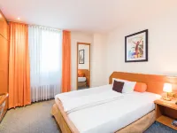 Hotel Servatius Hotels near Merheim