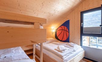 Lovely Chalet With hot tub