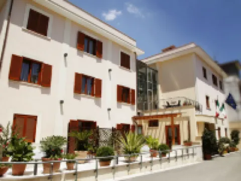 Hotel Diana Hoteles en Pompeya