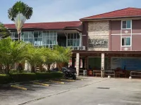 Tuscany Hotel by Skypark Hotels in Bang Klam