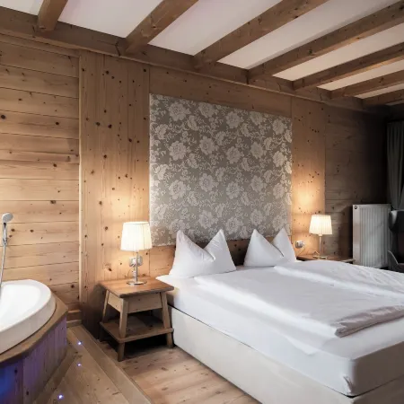 Post Alpina - Family Mountain Chalets