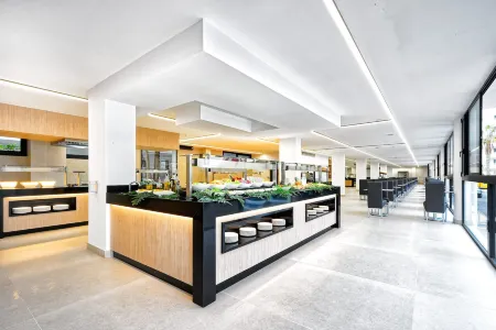 Hotel Parque la Paz Отели рядом с достопримечательностью «Aloe Park»