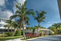 Cayman Luxury Rentals at the Grove Hotels in Grand Cayman