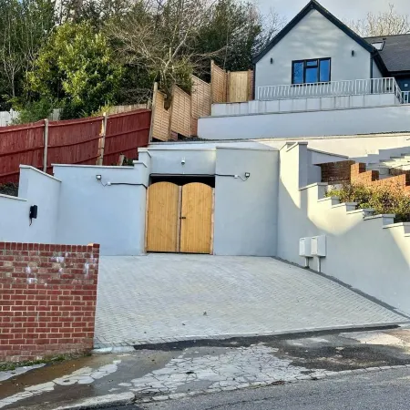 House in Croydon Welcomes You to Comfort and Style