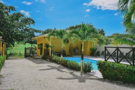 Chalet San Juanillo Отели в г. Плайя Асуль