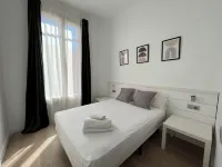 Express Apartments by gaiarooms