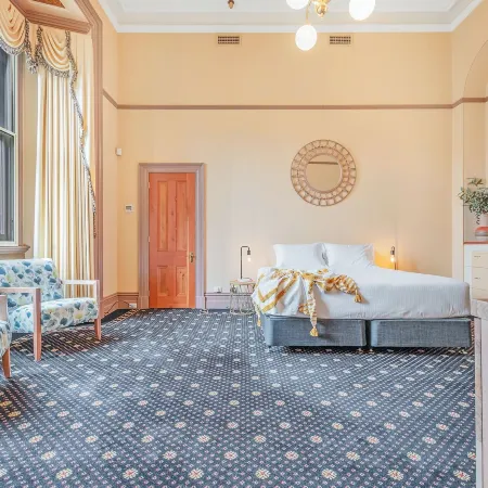 Clocktower Suites Hotels in Echuca