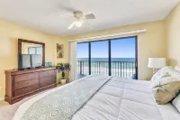 Commodore Resort by Book That Condo Hôtels à : Lower Grand Lagoon