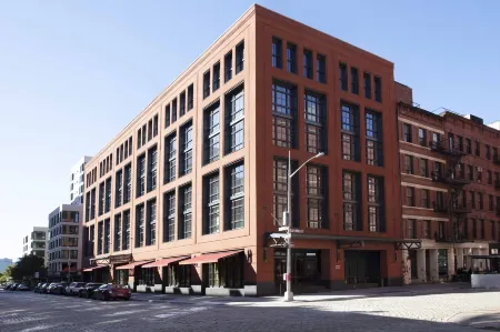 Hotel Barrière Fouquet's New York Отели рядом с достопримечательностью «Institute for the Study of the Ancient World at NYU»