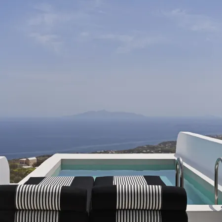 Cresanto Luxury Suites