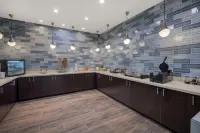 La Quinta Inn & Suites by Wyndham Sulphur (Lake Charles) - Aamiainen