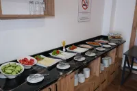 The Marine Hotel - breakfast