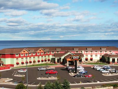 Canal Park Lodge