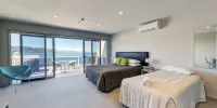 Te Kaha Beach Hotel Hôtels à : Te Kaha