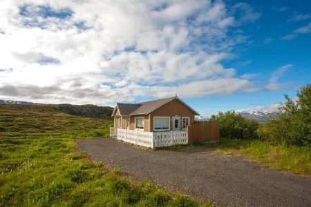 Aurora Vacation Homes Fagravik Отели в г. Akureyrarbaer