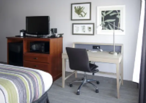 Country Inn & Suites by Radisson, Dahlgren-King George, VA