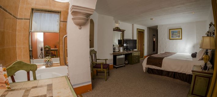 Howard Johnson by Wyndham Morelia Calle Real Hotels in Morelia