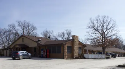 Hidden Lake Resort Hotel di Tom Township
