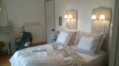 Château Bily B&B Hôtel Отели в г. Лудеак