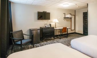 Midnight Sun, a Coast Hotel