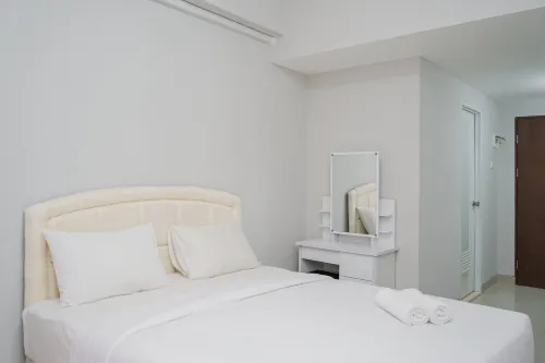 Fully Furnished Studio with Comfort Design Majestic Point Serpong Apartment - Homestays