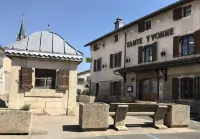 Logis Hôtel Tante Yvonne Hôtels à : Ambérieux