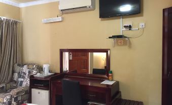 The Curve Guest House