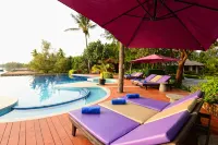 Nataya Round House Coral Bay Resort - Pools