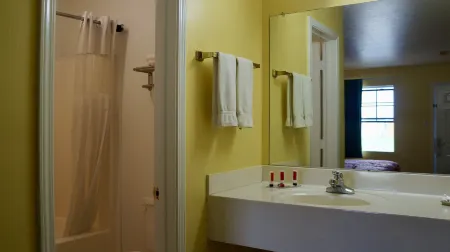 American Inn of Kinder