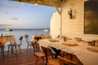 Le Temps des Cerises Hotel Beach - breakfast