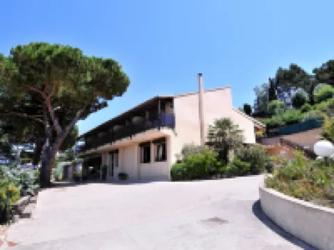 Domaine de Saint Pierre Hotels in Cargese