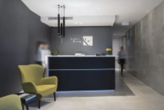 레지던스 로비니&