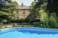 Hotel Elephant - Pools