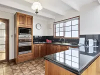 Grosvenor Court Apartments Hotels in Sandy Bay