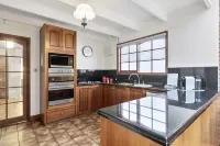 Grosvenor Court Apartments Hotels in Taroona