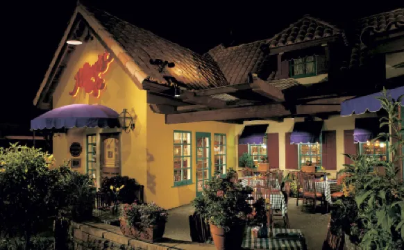 Howard Johnson by Wyndham Anaheim Hotel & Water Playground