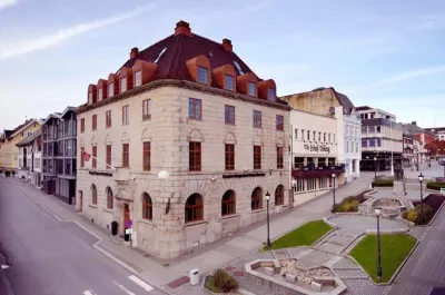 Banken Hotel Hotels near Karmøy Storsenter