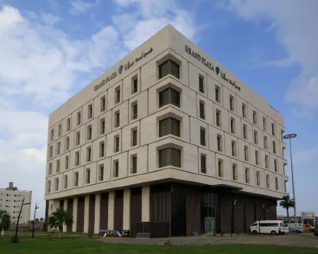 グランドプラザホテル - ジザン ジーザーンのホテル