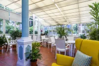Elcano Hotels in La Cala del Moral
